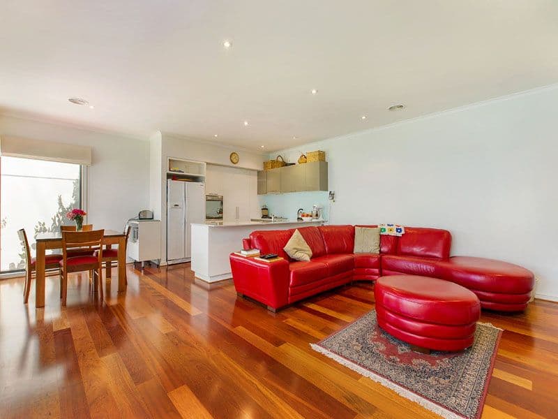 7 Oakmont Crescent, HEATHERTON VIC 3202, Heatherton - Thumbnail 2