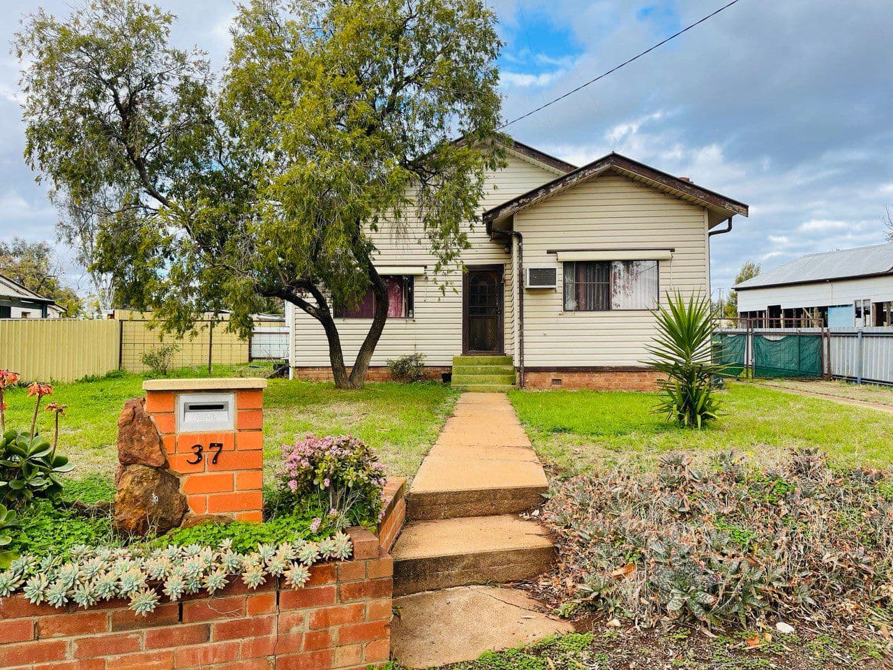 37 Melrose Street, Condobolin NSW 2877, Condobolin - Image 1