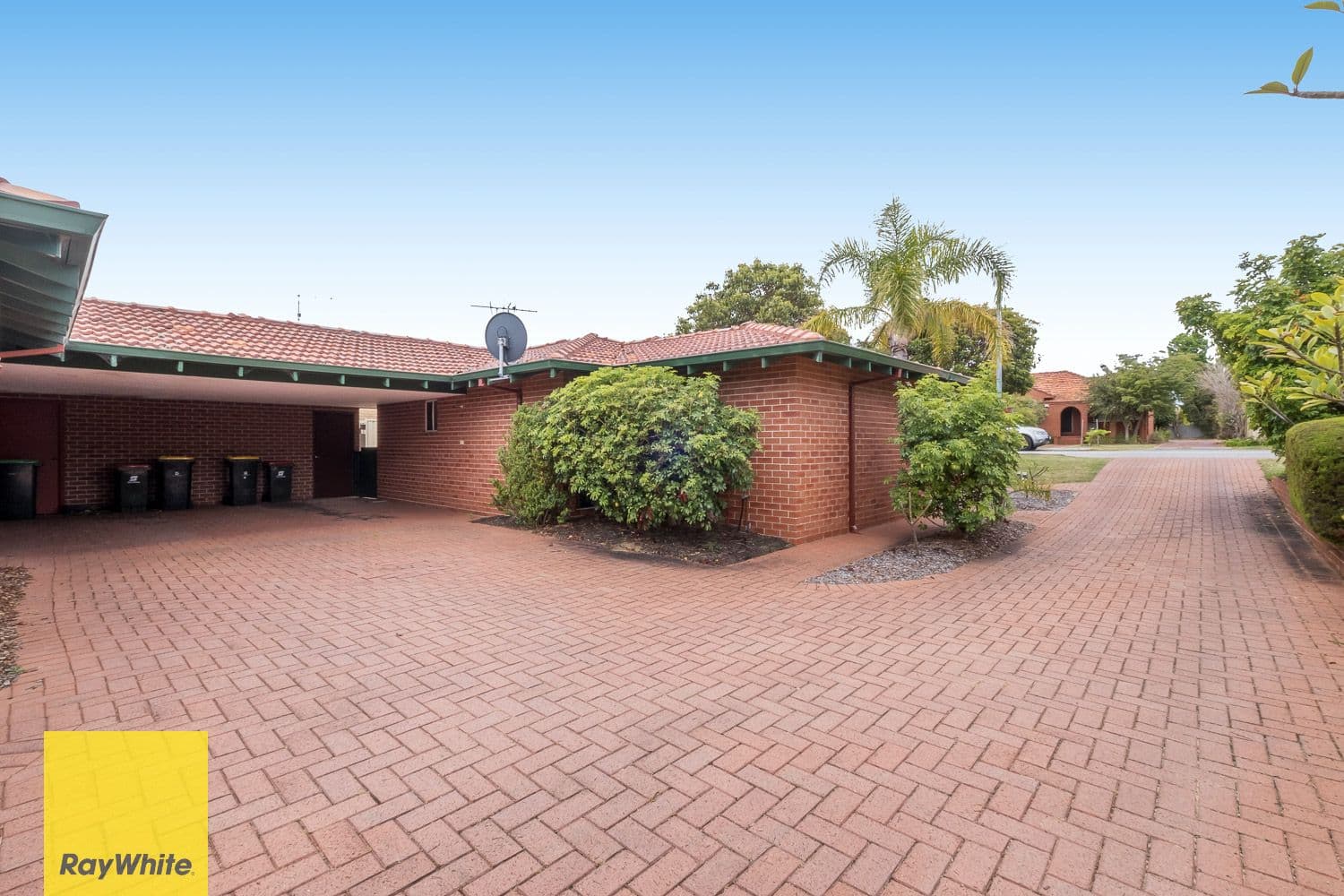 29 Colin Road, Scarborough WA 6019, Scarborough - Thumbnail 2