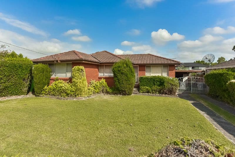 6 Drumalbyn Street, Ingleburn - Image 1