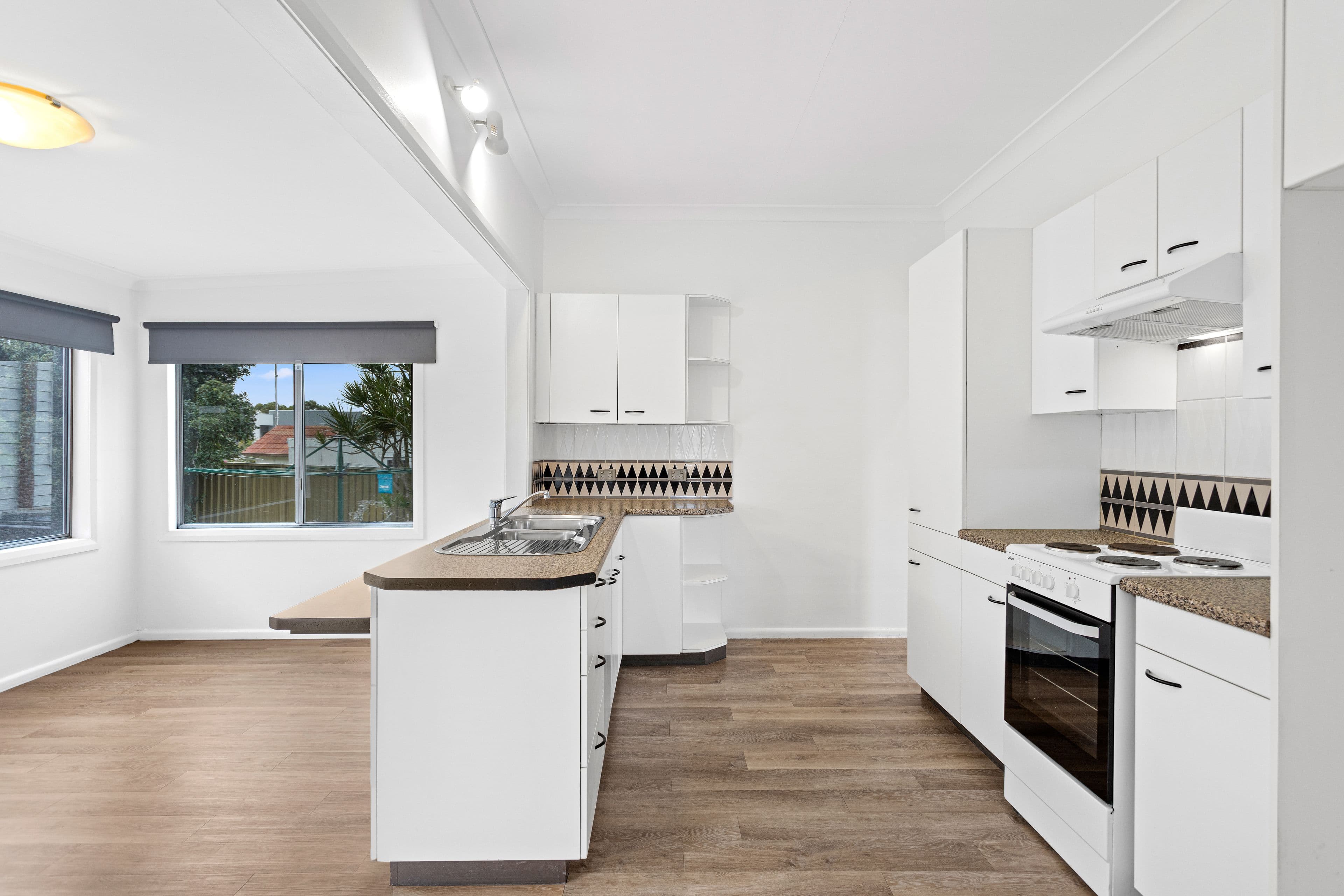 8 Baringa Road, Mortdale NSW 2223, Mortdale - Thumbnail 4