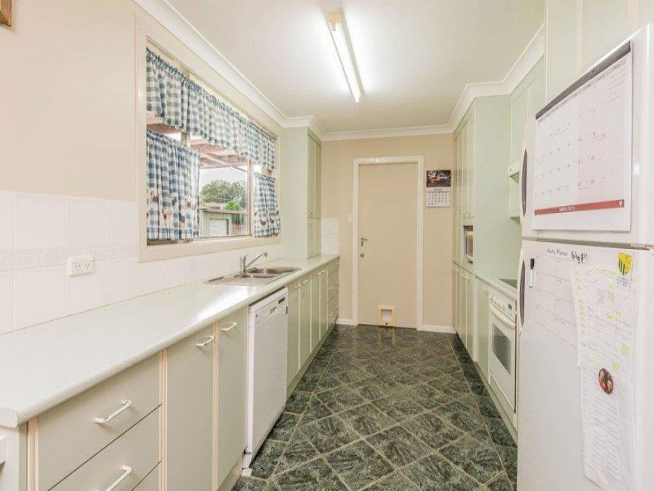 3 Trenayr Road, Junction Hill - Thumbnail 7