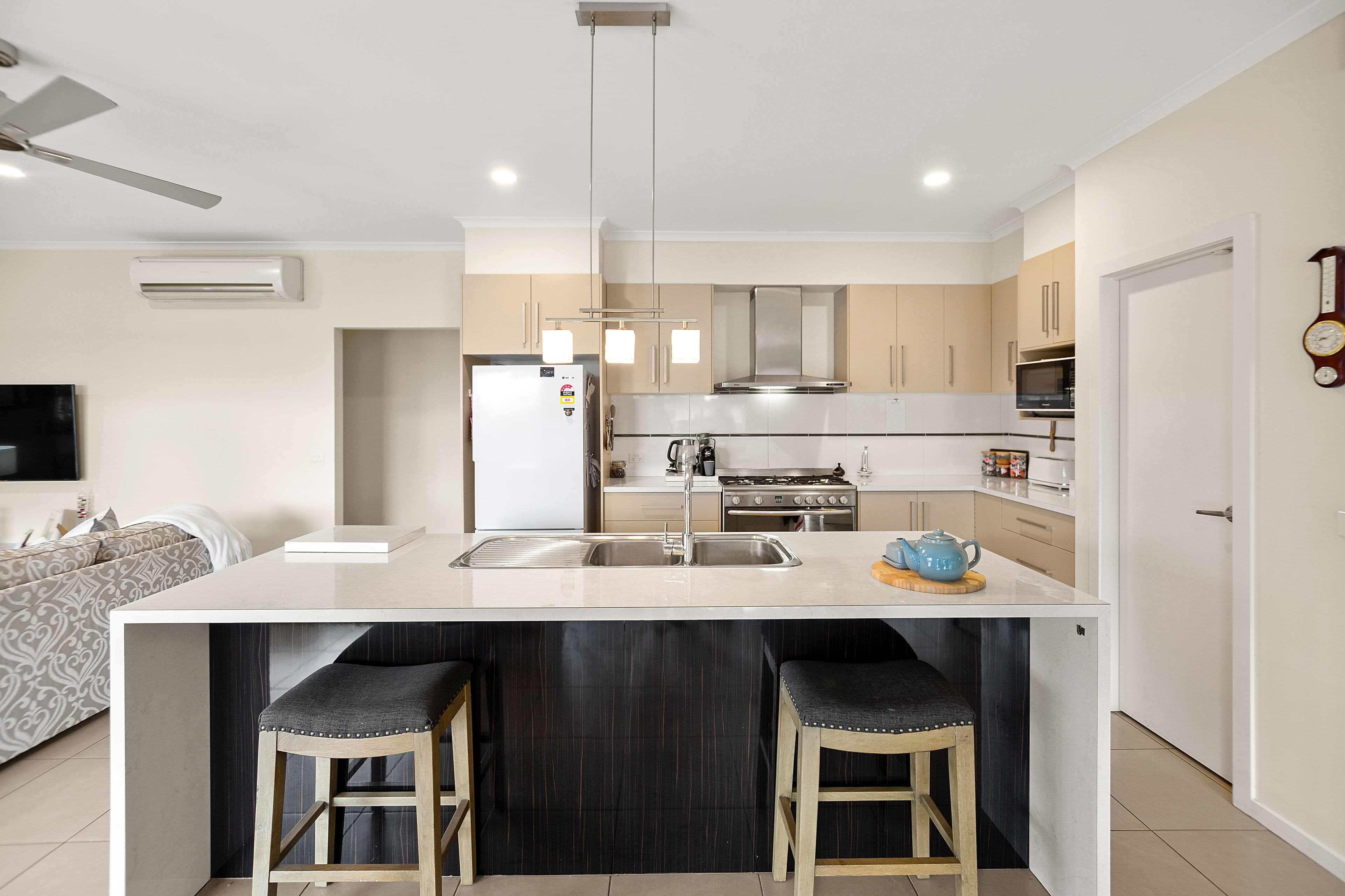 83 Cambridge Drive, Mansfield VIC 3722, Mansfield - Thumbnail 2