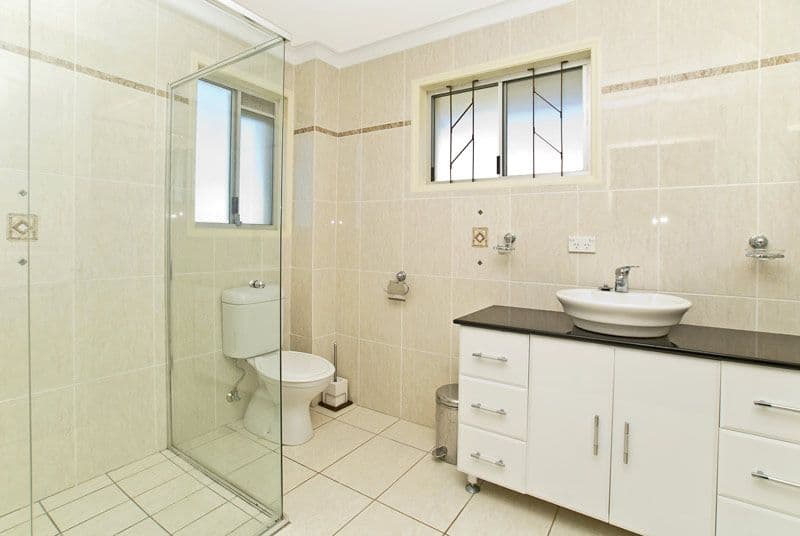 11 Summit Crescent, CARRARA QLD 4211, Carrara - Thumbnail 8
