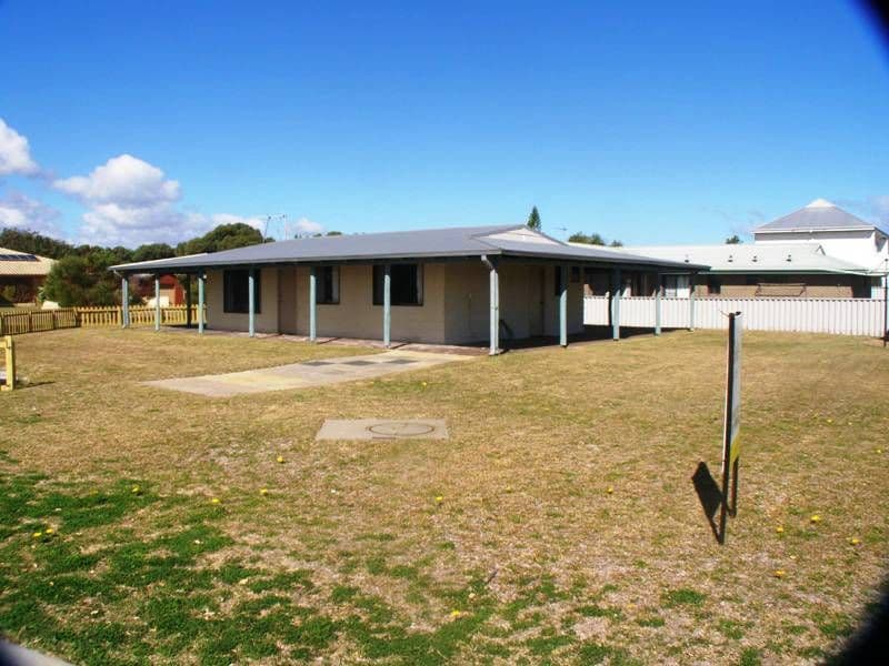 4 Ayres Crescent, LANCELIN WA 6044, Lancelin - Image 1