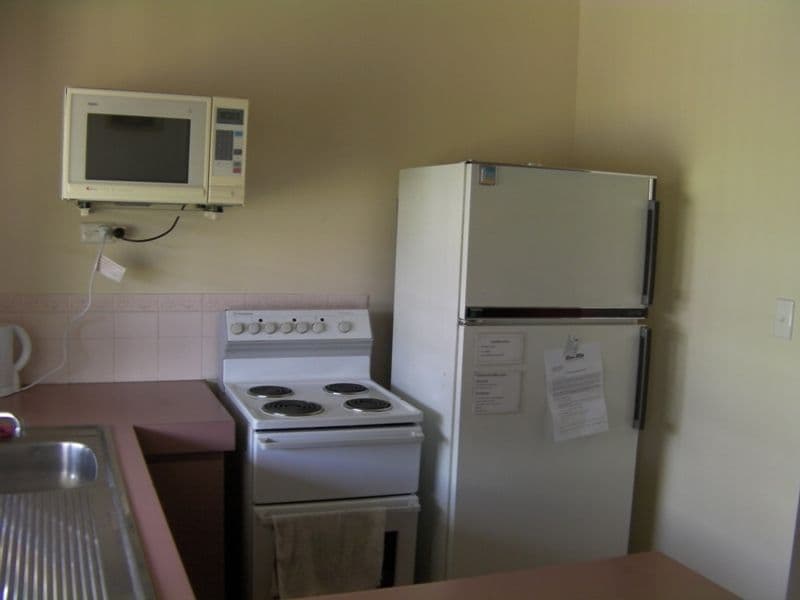 4 Ayres Crescent, LANCELIN WA 6044, Lancelin - Thumbnail 3