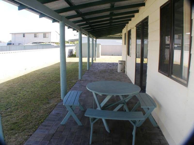 4 Ayres Crescent, LANCELIN WA 6044, Lancelin - Thumbnail 5