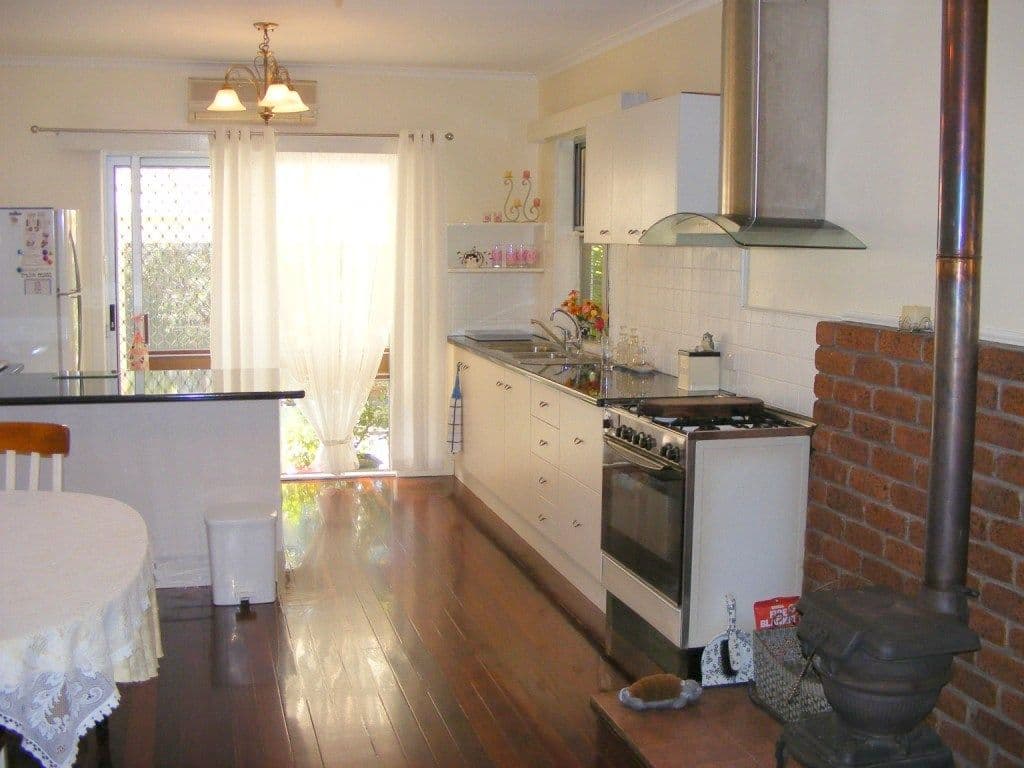 10 Creek Street, CROWS NEST QLD 4355, Crows Nest - Thumbnail 2