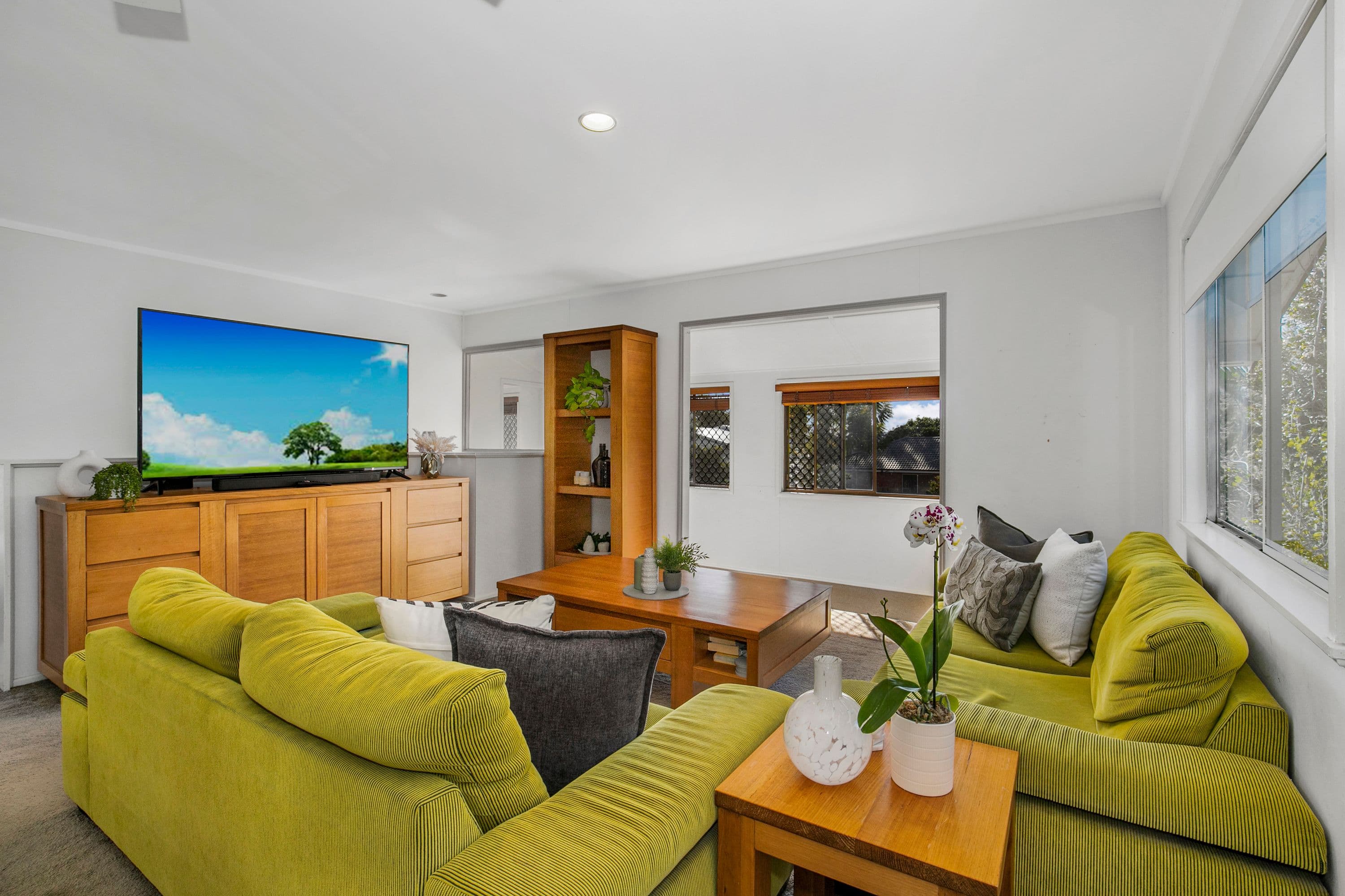 22 Edenvale Street, Oxley QLD 4075, Oxley - Thumbnail 2