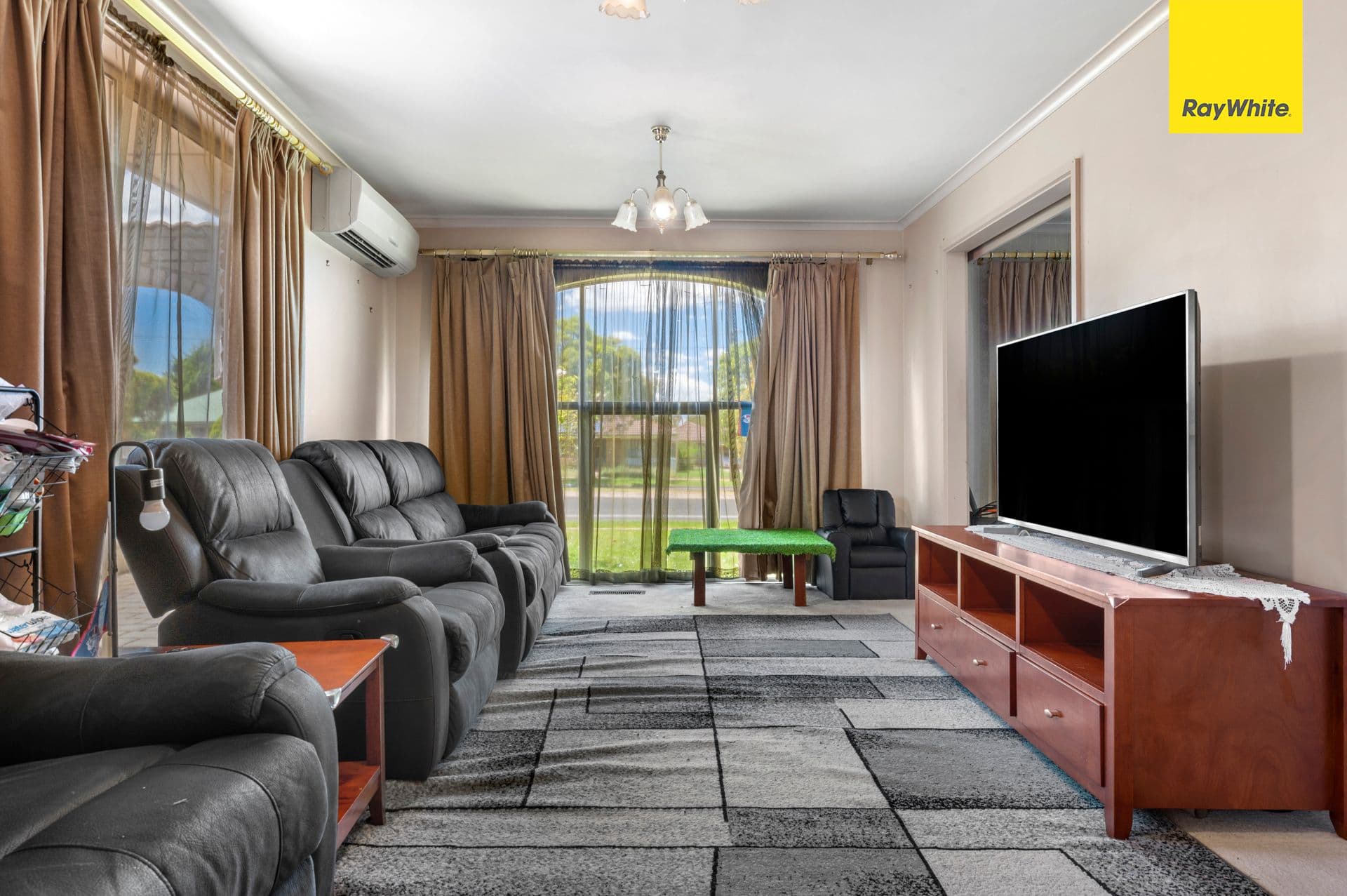 35 Palmerston Street, Melton VIC 3337, Melton - Thumbnail 4