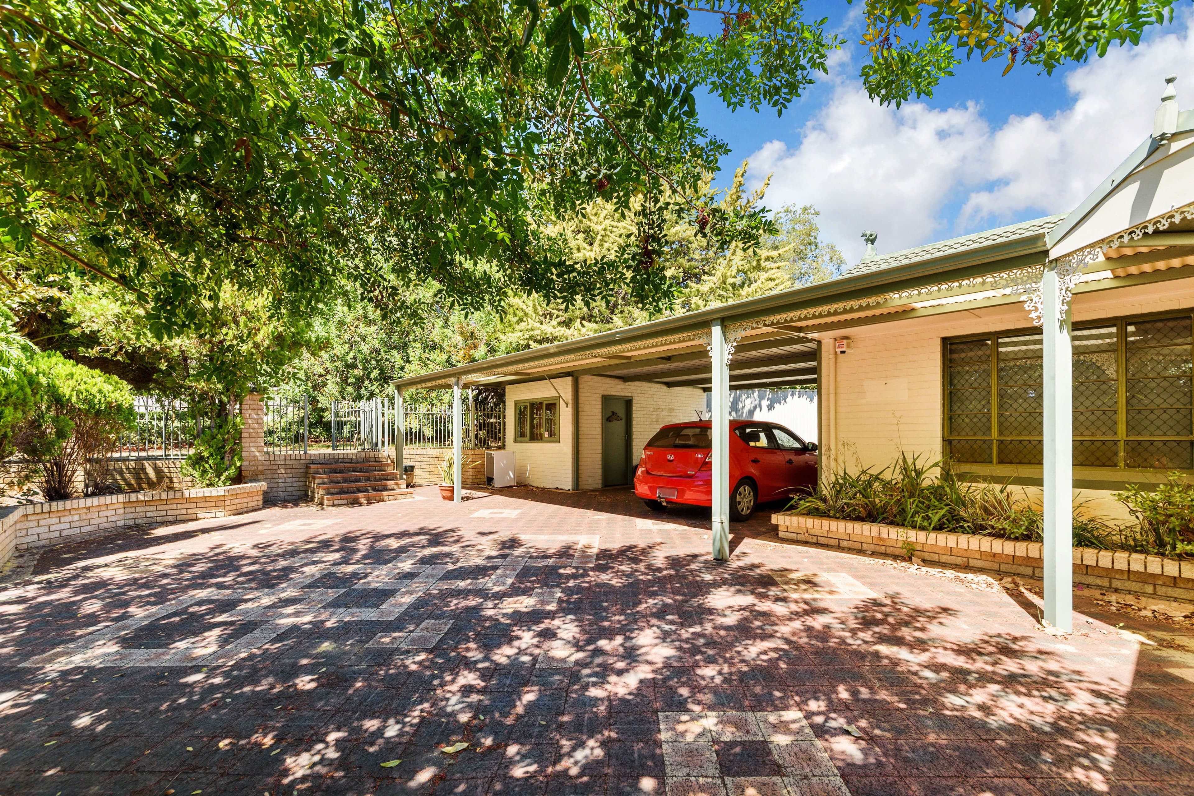 1 Warralong Crescent, Coolbinia WA 6050, Coolbinia - Thumbnail 2