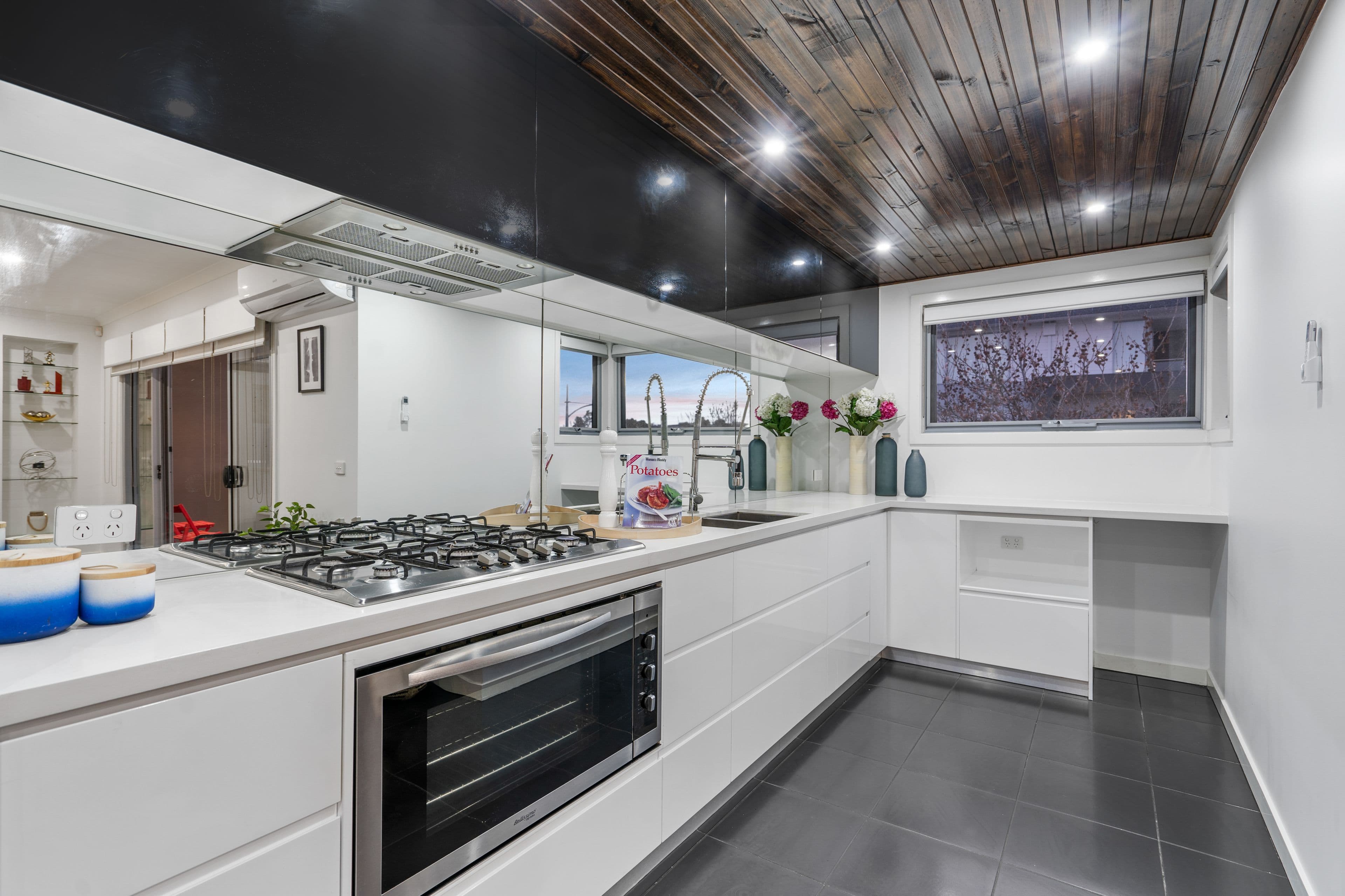 72 The Esplanade, Caroline Springs VIC 3023, Caroline Springs - Thumbnail 6