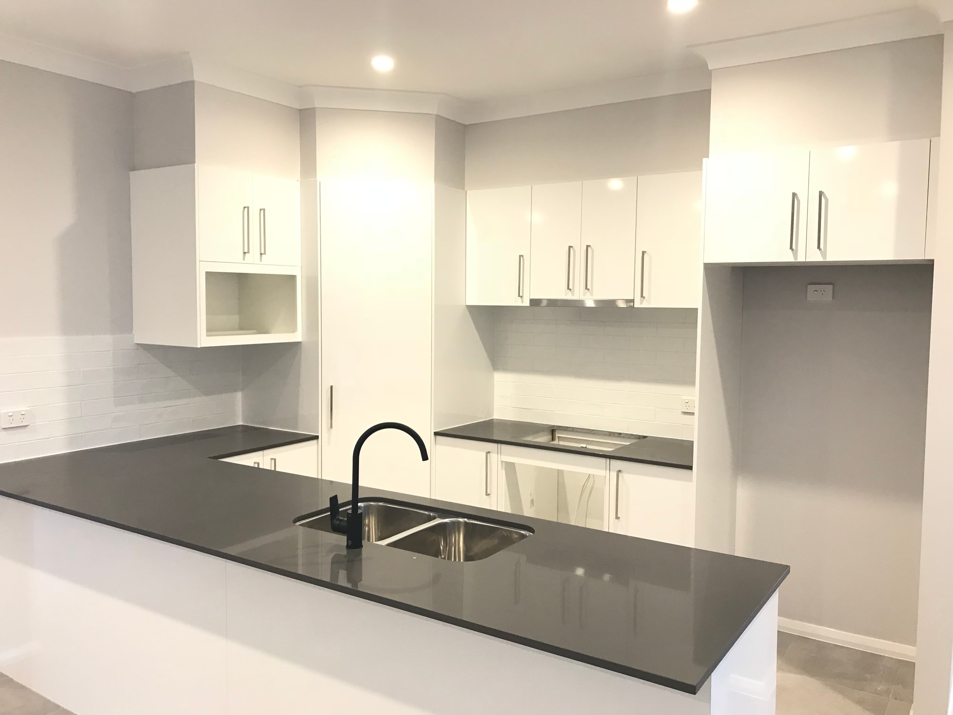 128 Hampshire Boulevard, Spring Farm - Thumbnail 2