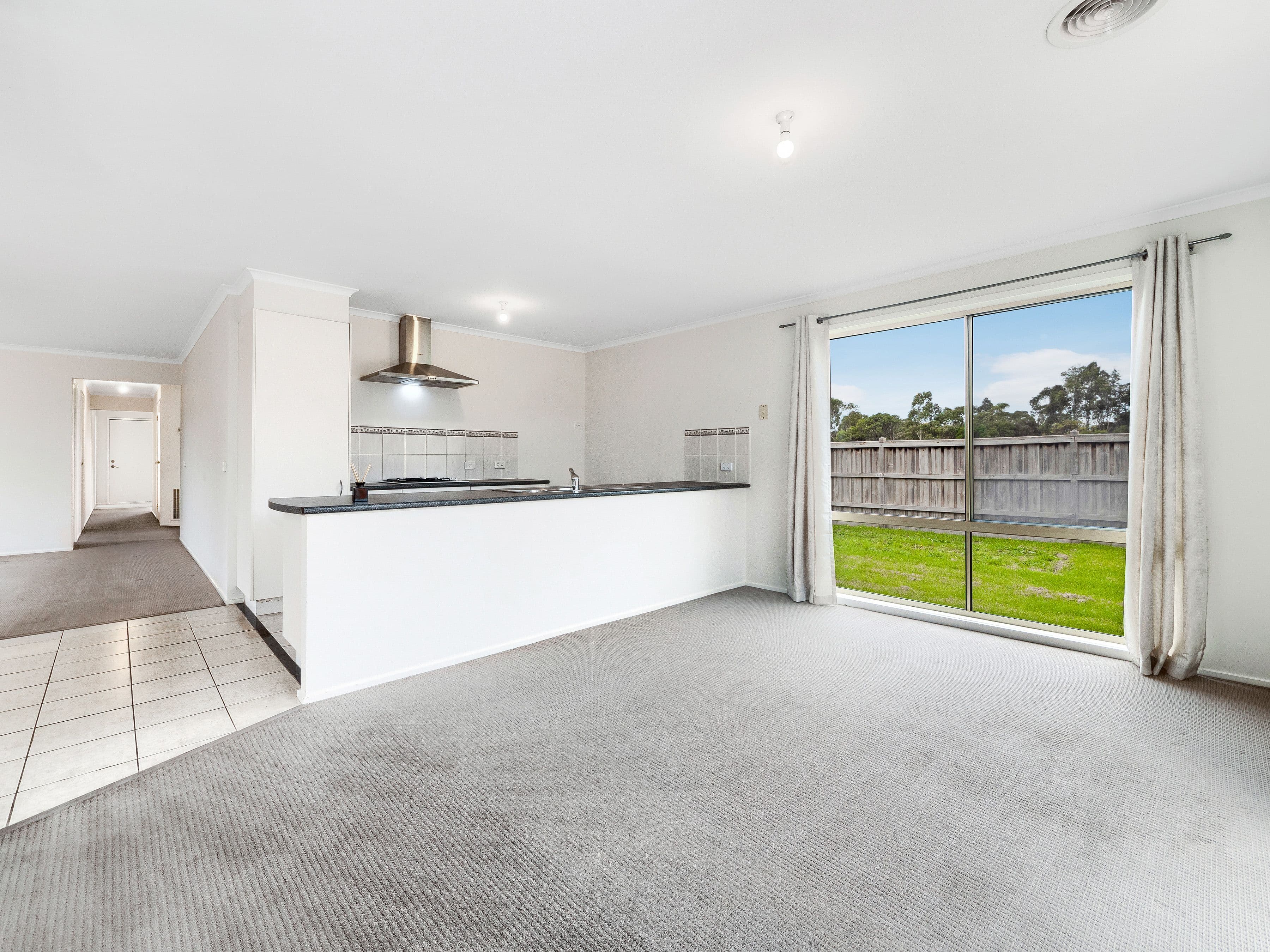 13 Ovata Place, Cranbourne West VIC 3977, Cranbourne West - Thumbnail 3