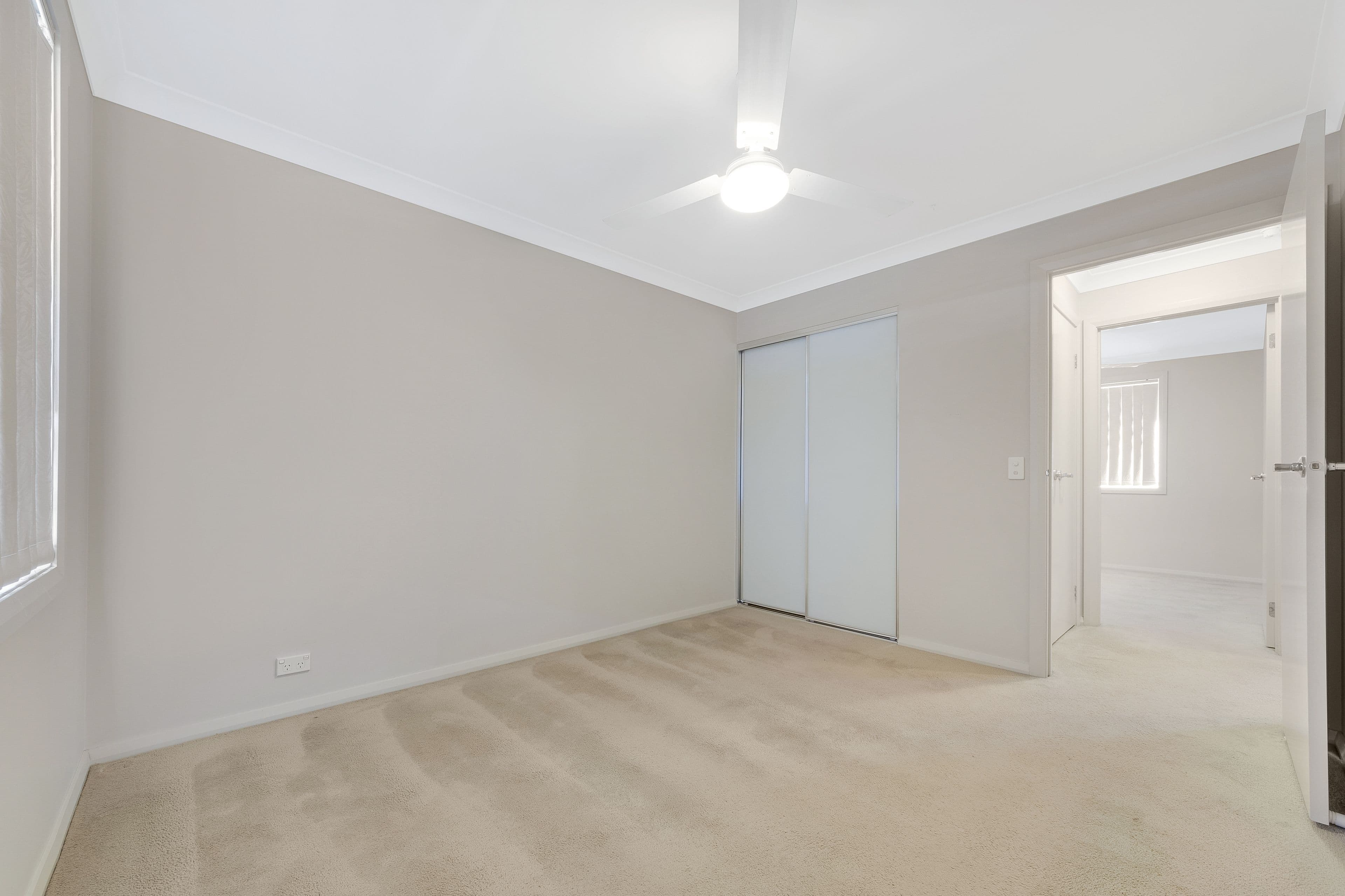 13 Hinton Street, Spring Farm - Thumbnail 6
