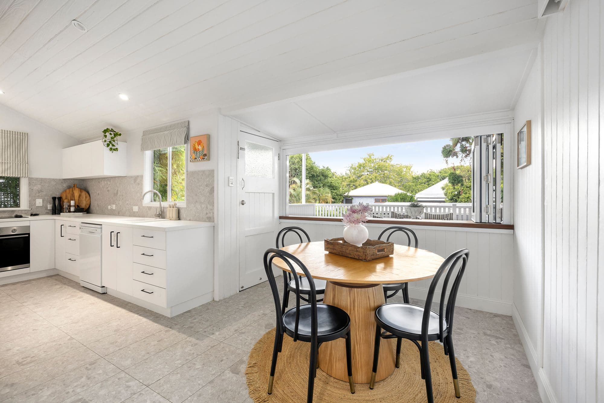 22 Thorne Street, Windsor QLD 4030, Windsor - Thumbnail 2