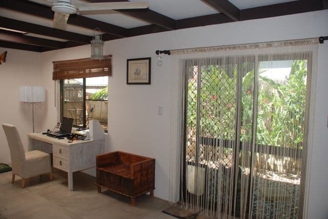 25 Bouganvillea Street, HOLLOWAYS BEACH QLD 4878, Holloways Beach - Thumbnail 5