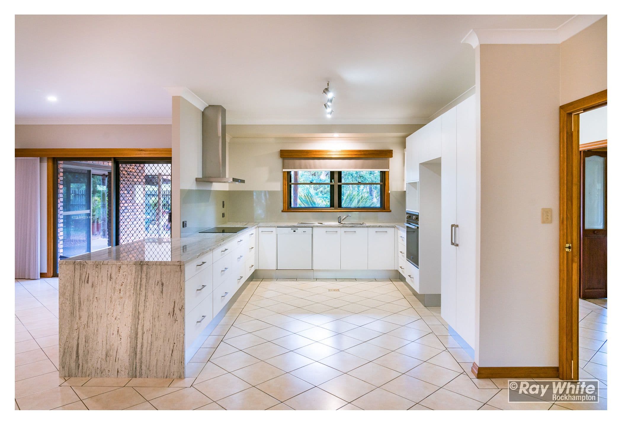 13 Emmerson Drive, Glenlee QLD 4711, Glenlee - Thumbnail 2