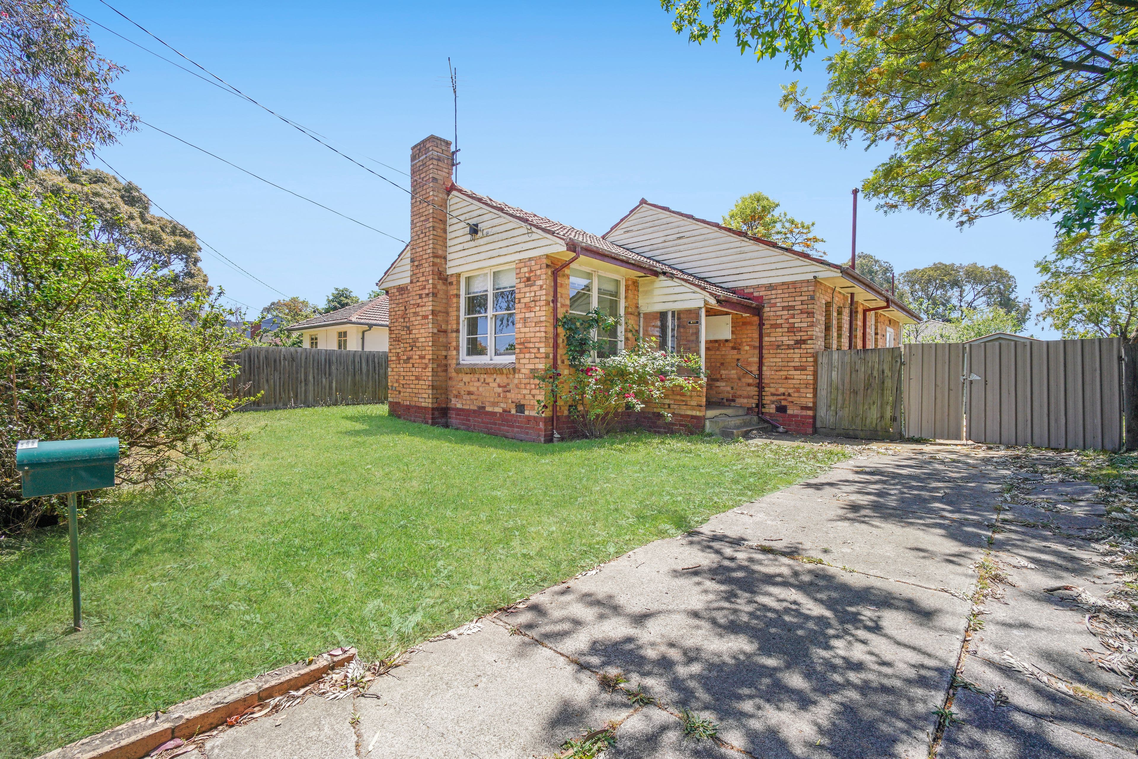 38 Tobruk Avenue, Heidelberg West VIC 3081, Heidelberg West - Thumbnail 2