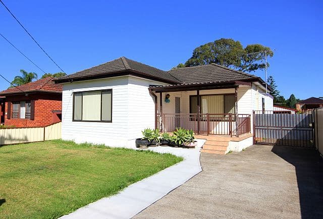 17 Angus Crescent, YAGOONA NSW 2199, Yagoona - Image 1
