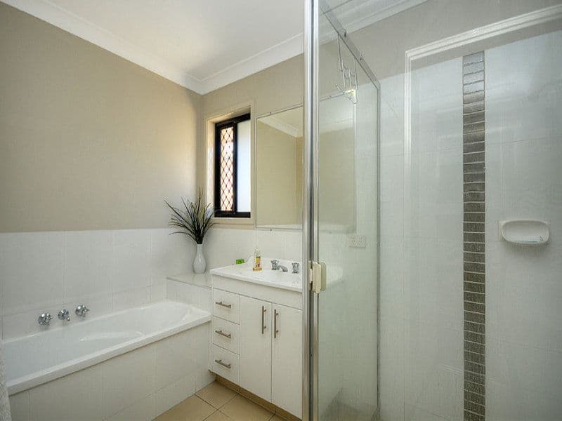 94 McAuley Parade, Pacific Pines QLD 4211, Pacific Pines - Thumbnail 8