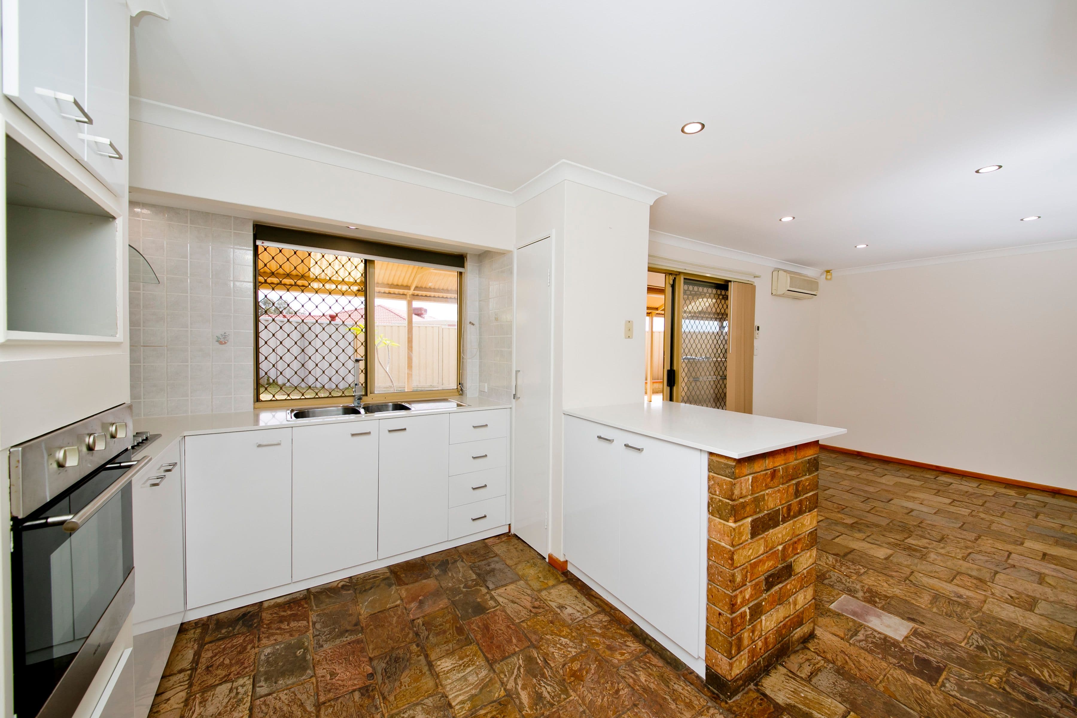 22 Silkpod Heights, Mirrabooka WA 6061, Mirrabooka - Thumbnail 3