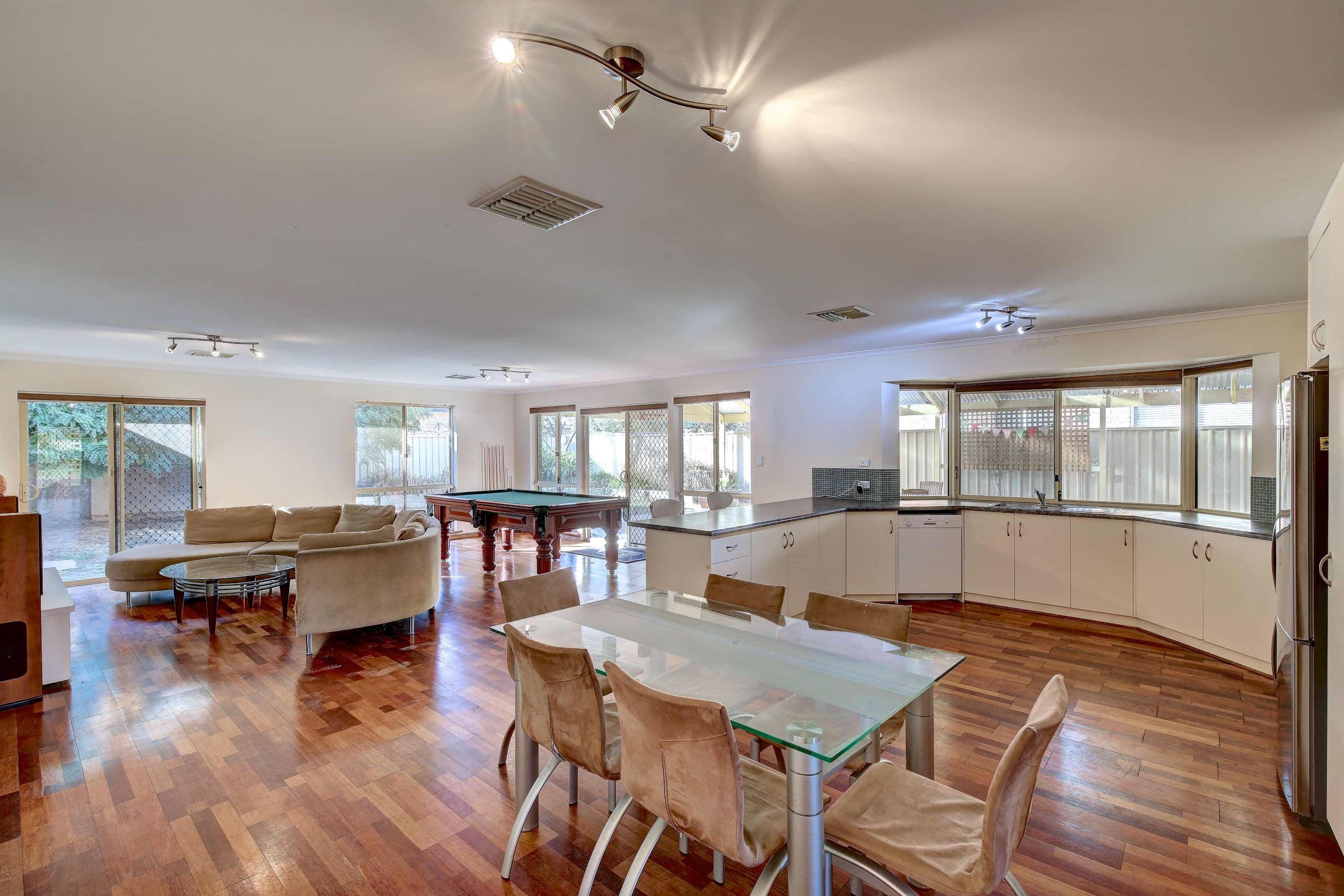 8 Barracoota Crescent, Aldinga Beach SA 5173, Aldinga Beach - Thumbnail 3