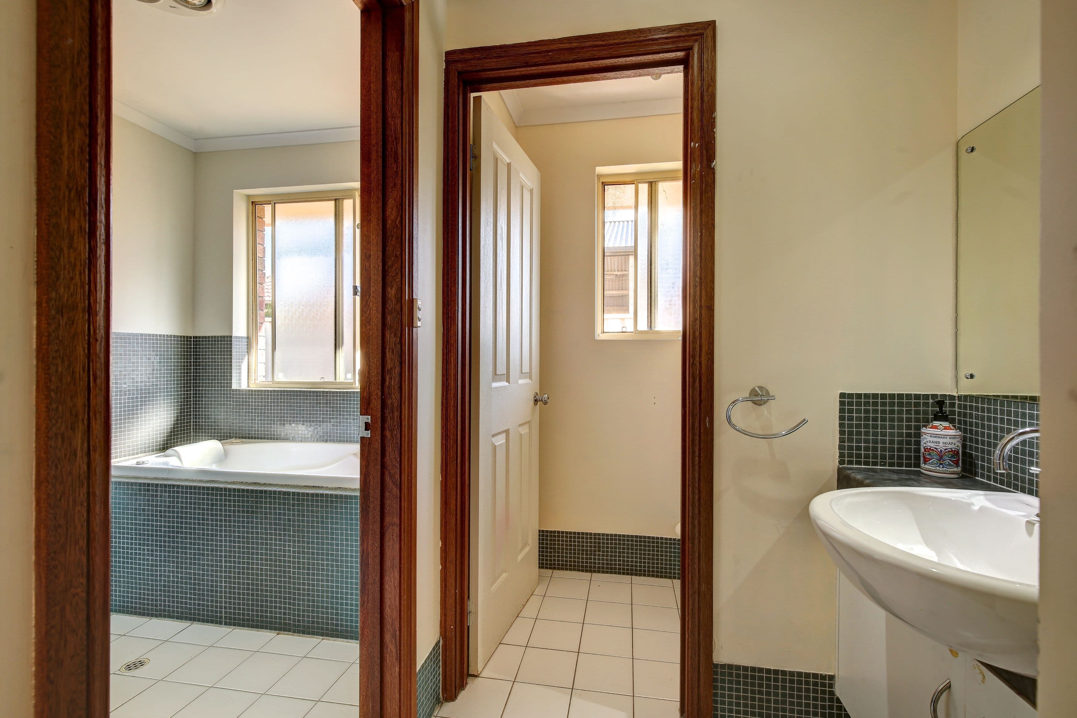 8 Barracoota Crescent, Aldinga Beach SA 5173, Aldinga Beach - Thumbnail 8