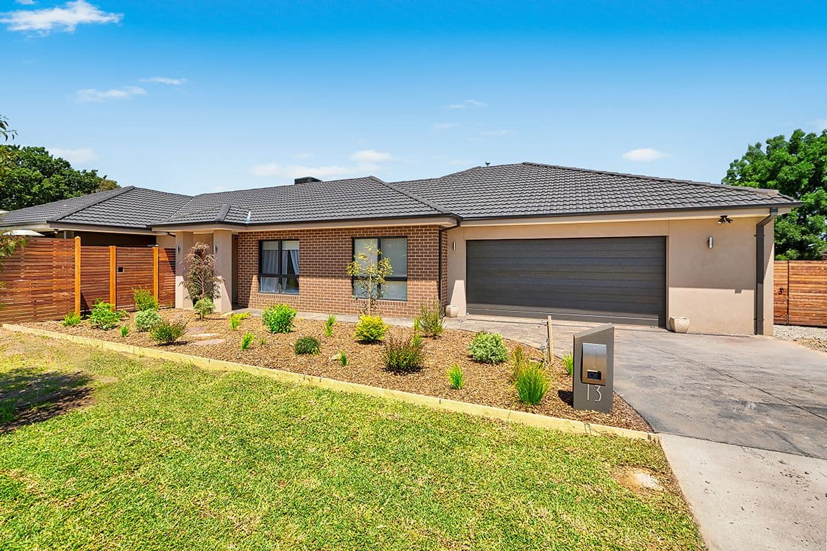 13 Kirkstall Close, Garfield VIC 3814, Garfield - Image 1