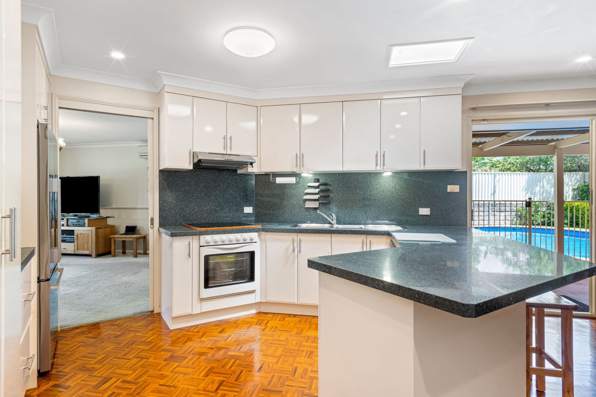 5 Narmar Court, Eight Mile Plains QLD 4113, Eight Mile Plains - Thumbnail 4