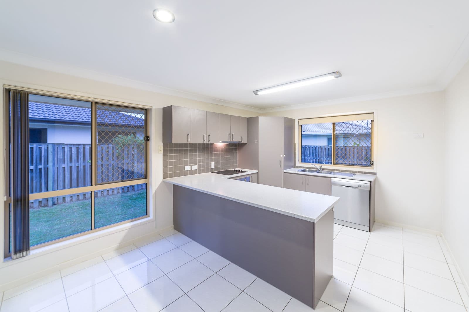5 Kingair Road, Upper Coomera QLD 4209, Upper Coomera - Thumbnail 2