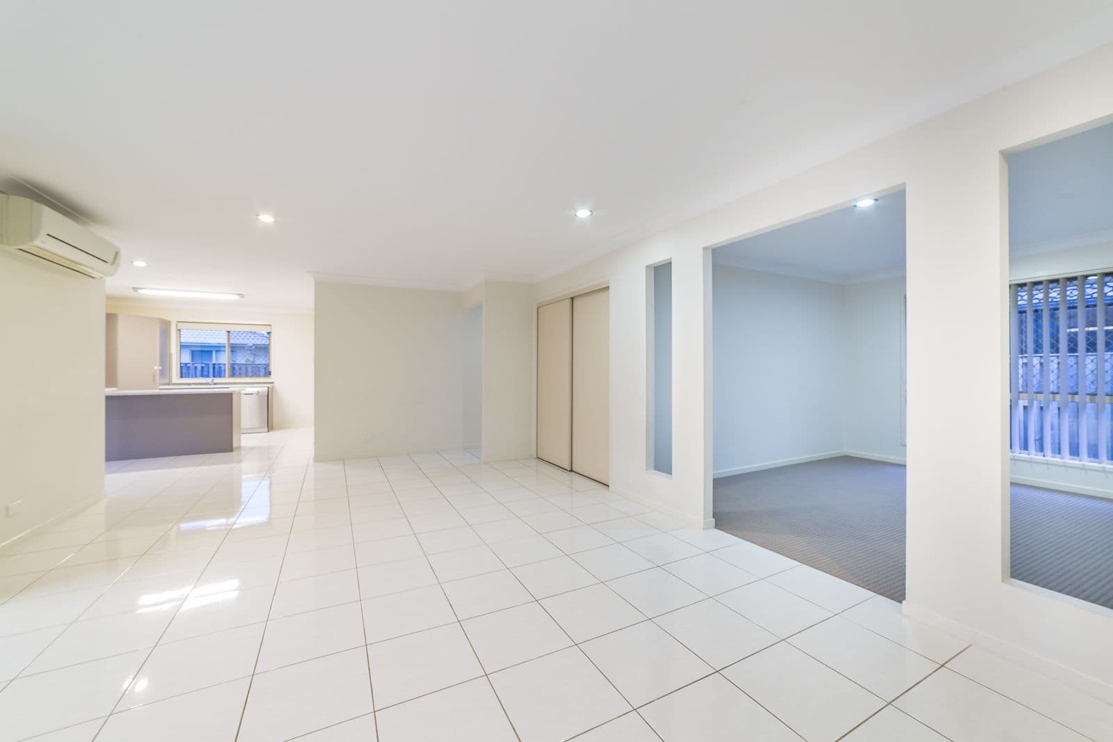 5 Kingair Road, Upper Coomera QLD 4209, Upper Coomera - Thumbnail 3