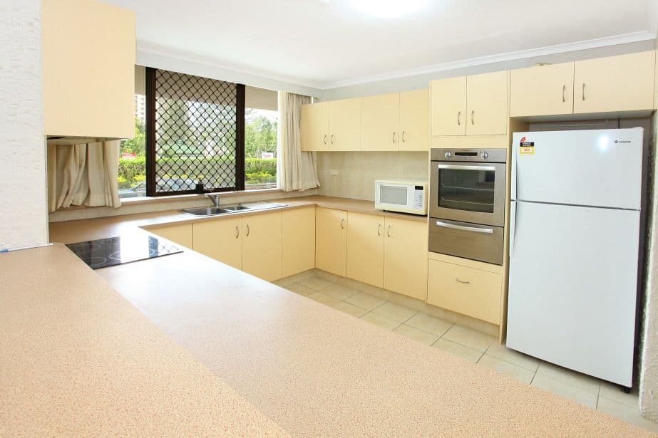 7 'Thornton Towers' 33 Thornton Street, SURFERS PARADISE QLD 4217, Surfers Paradise - Thumbnail 7