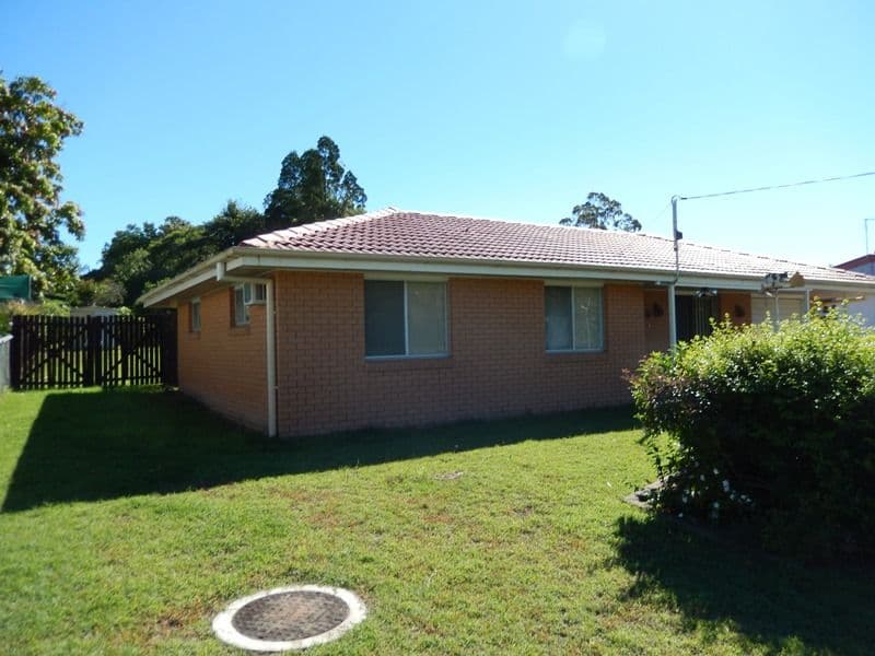 23 Charles Street, BRASSALL QLD 4305, Brassall - Thumbnail 2