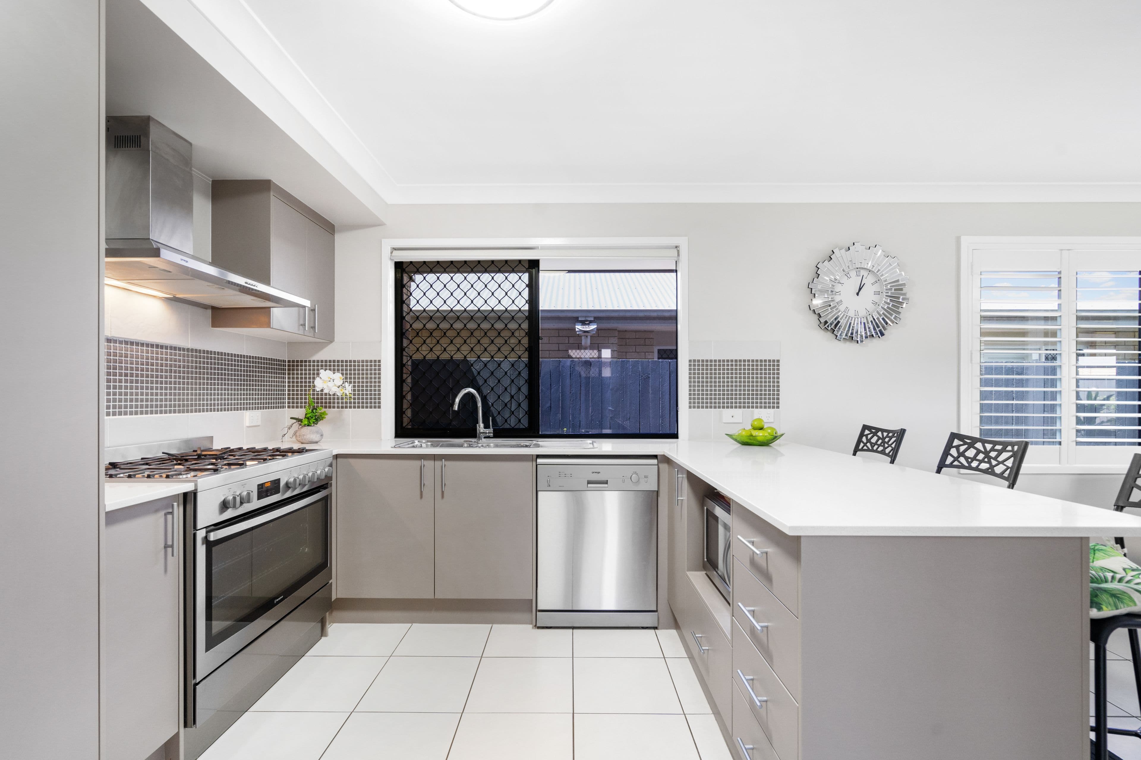 76 Daintree Circuit, North Lakes QLD 4509, North Lakes - Thumbnail 2