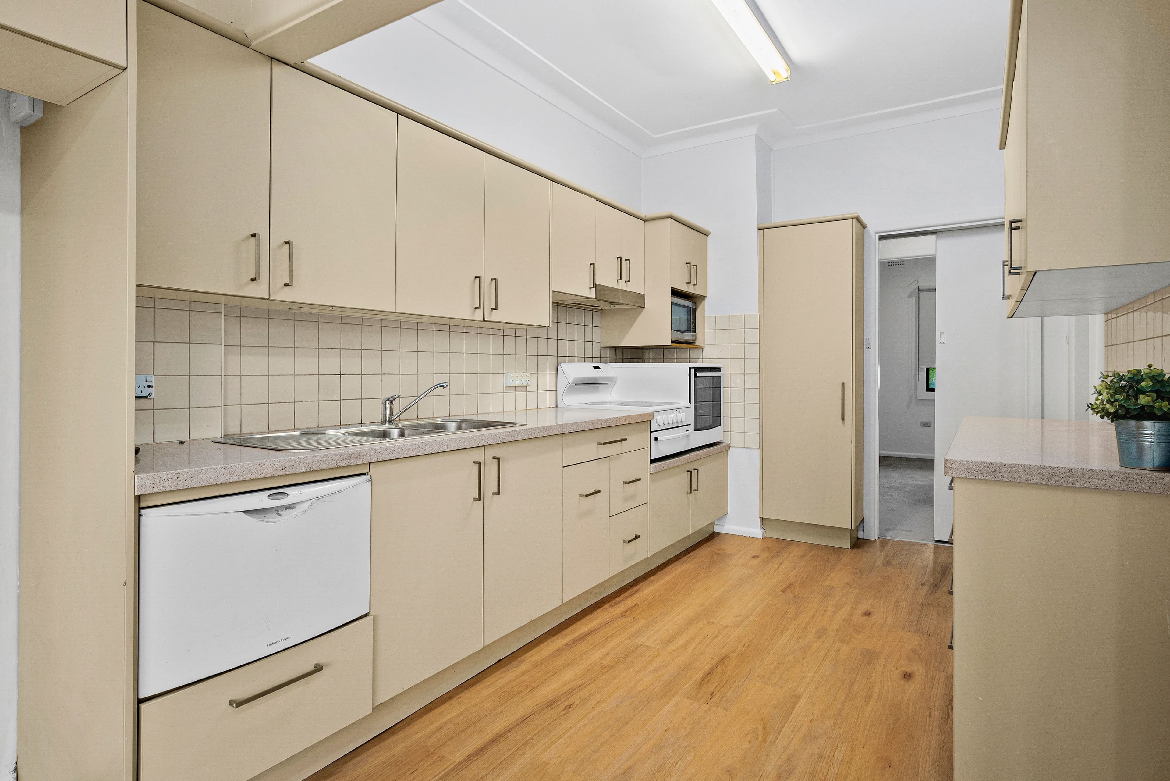 6 Oakleigh Avenue, Banksia NSW 2216, Banksia - Thumbnail 4