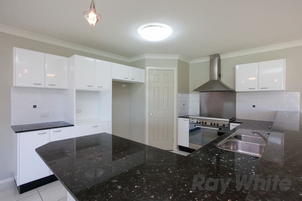 38 Rosewood Crescent, FLETCHER NSW 2287, Fletcher - Thumbnail 3