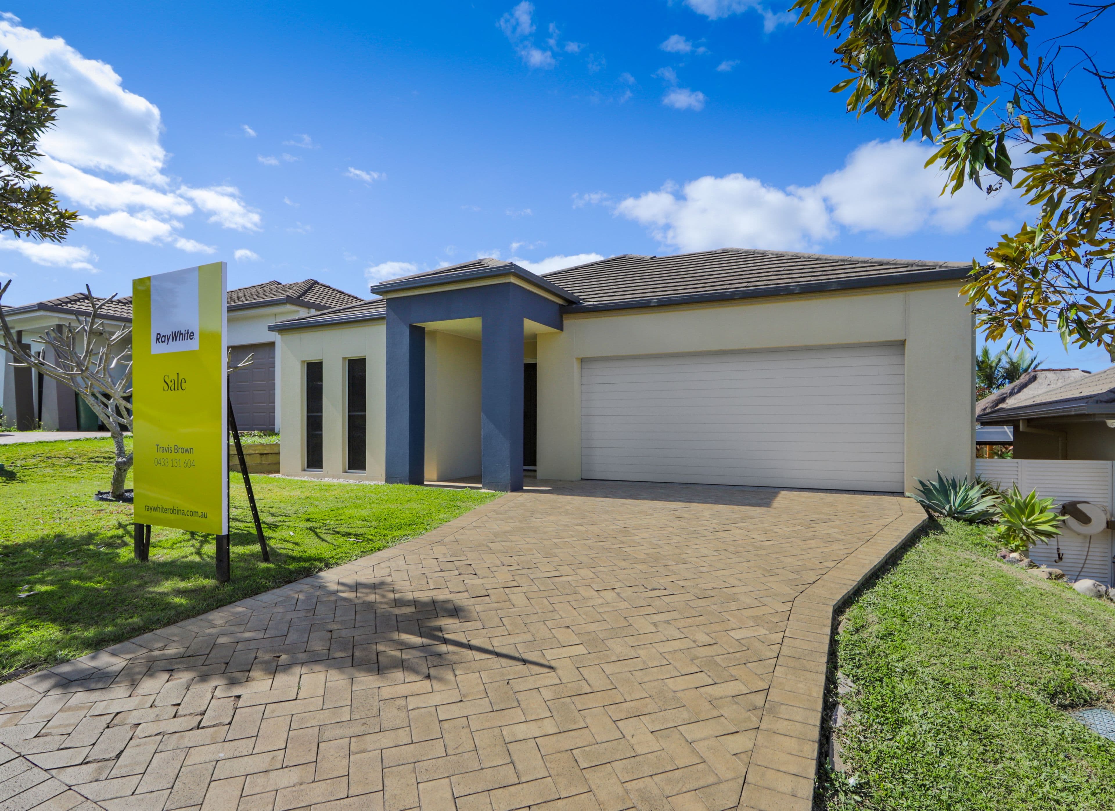 18 Campelles Avenue, Varsity Lakes QLD 4227, Varsity Lakes - Thumbnail 2