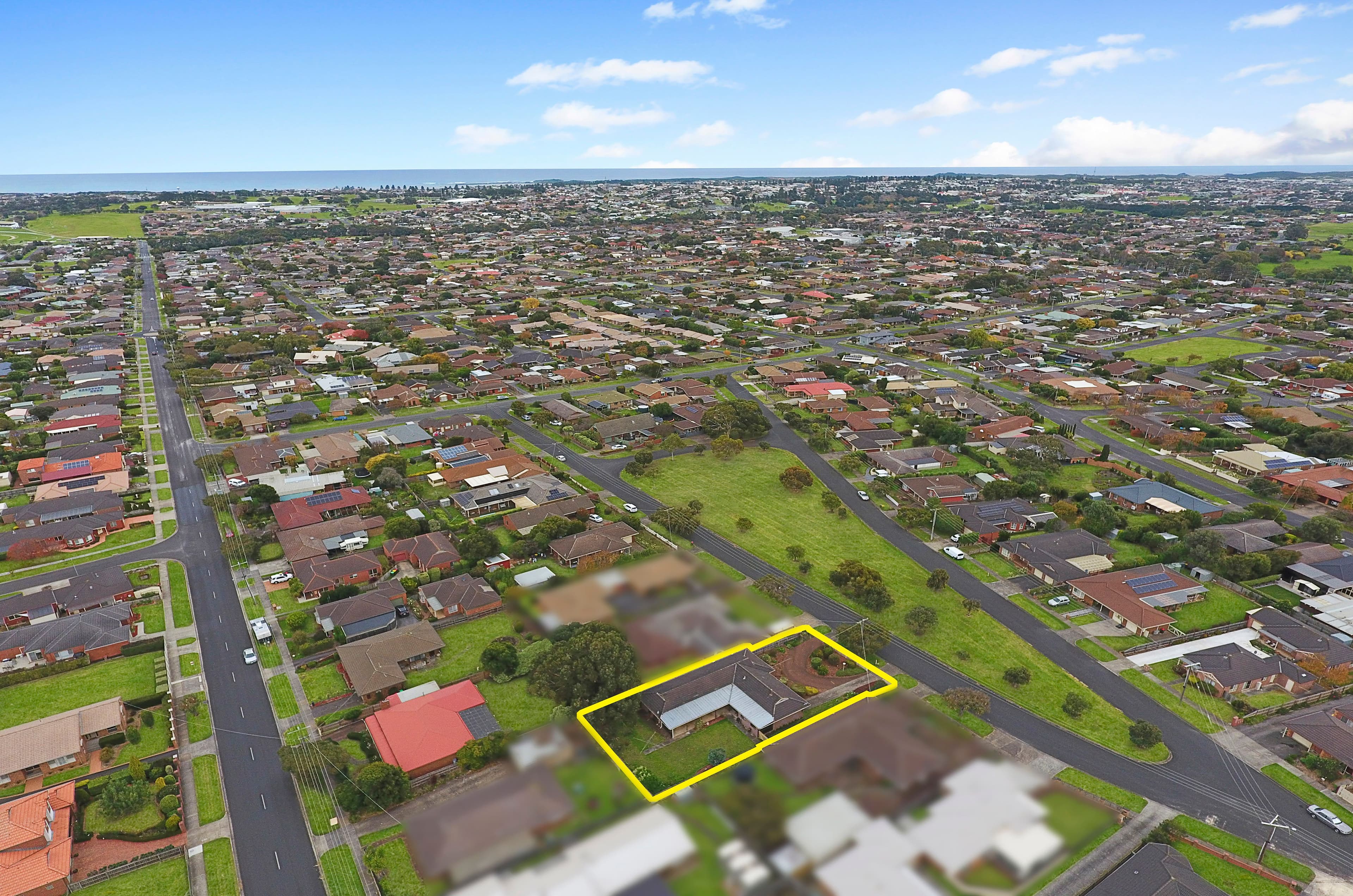18 Loyola Avenue, Warrnambool VIC 3280, Warrnambool - Thumbnail 2