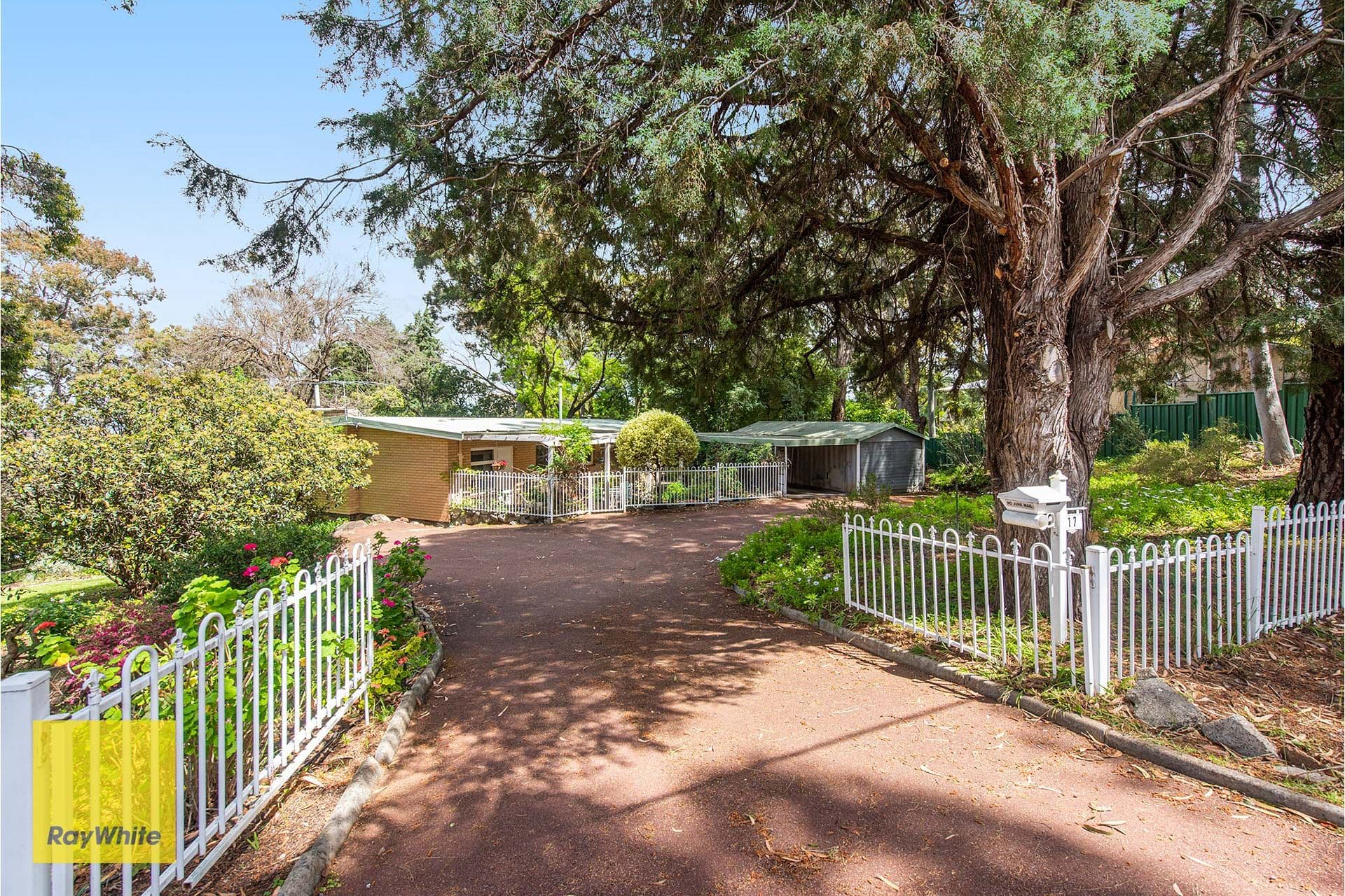 17 Faye Crescent, Gooseberry Hill WA 6076, Gooseberry Hill - Thumbnail 3