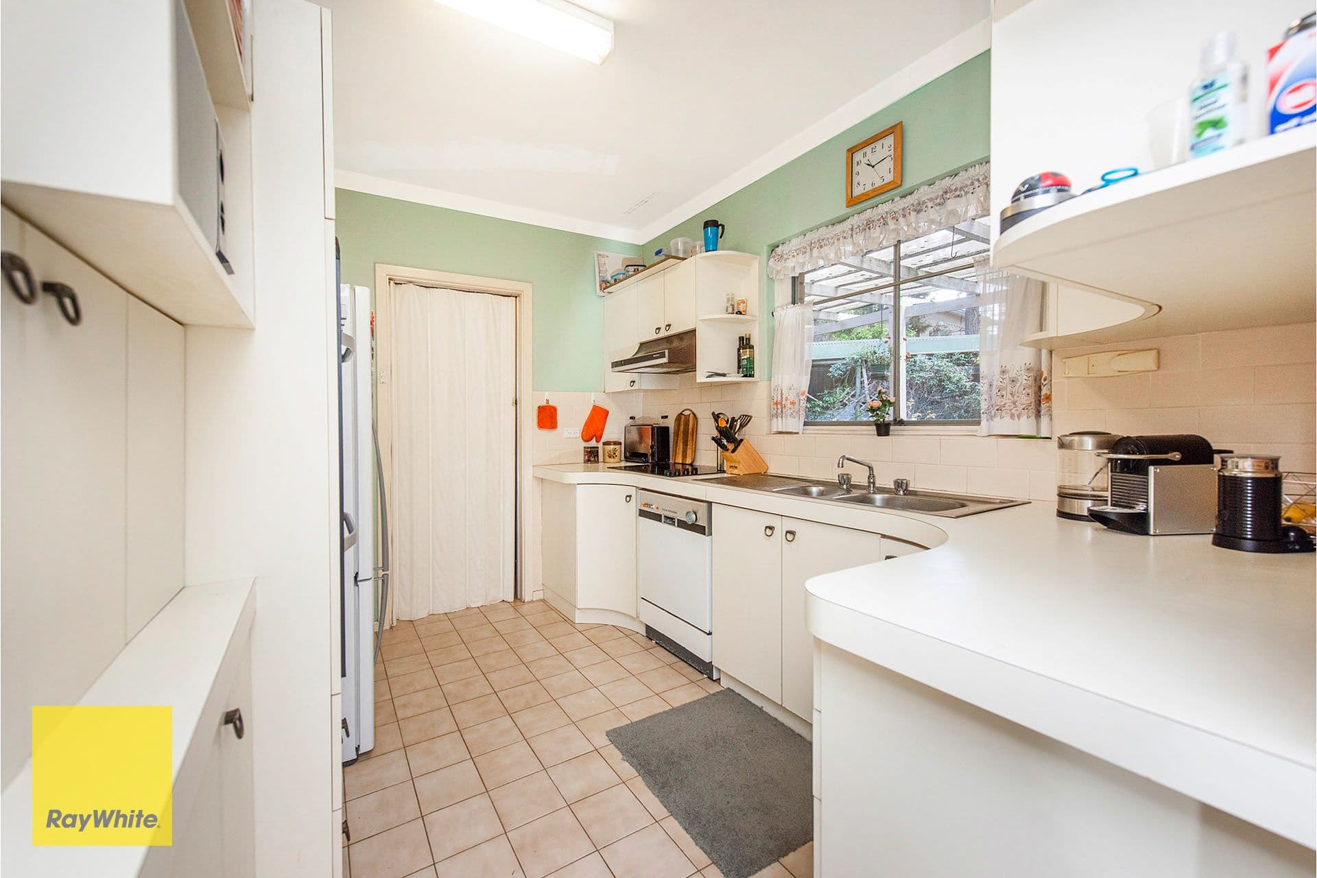 17 Faye Crescent, Gooseberry Hill WA 6076, Gooseberry Hill - Thumbnail 8