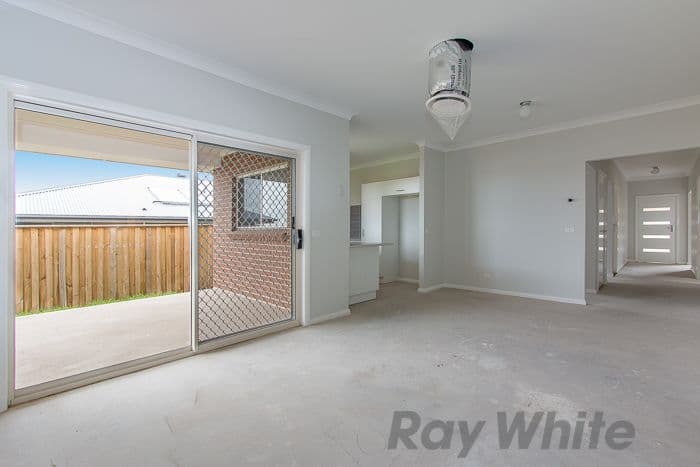 29 Gazelle Crescent, Fletcher - Thumbnail 4