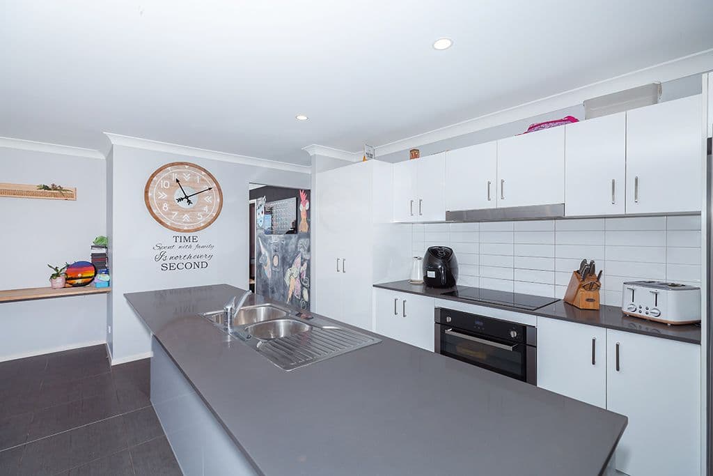 23 Acacia Street, Heathwood QLD 4110, Heathwood - Thumbnail 3
