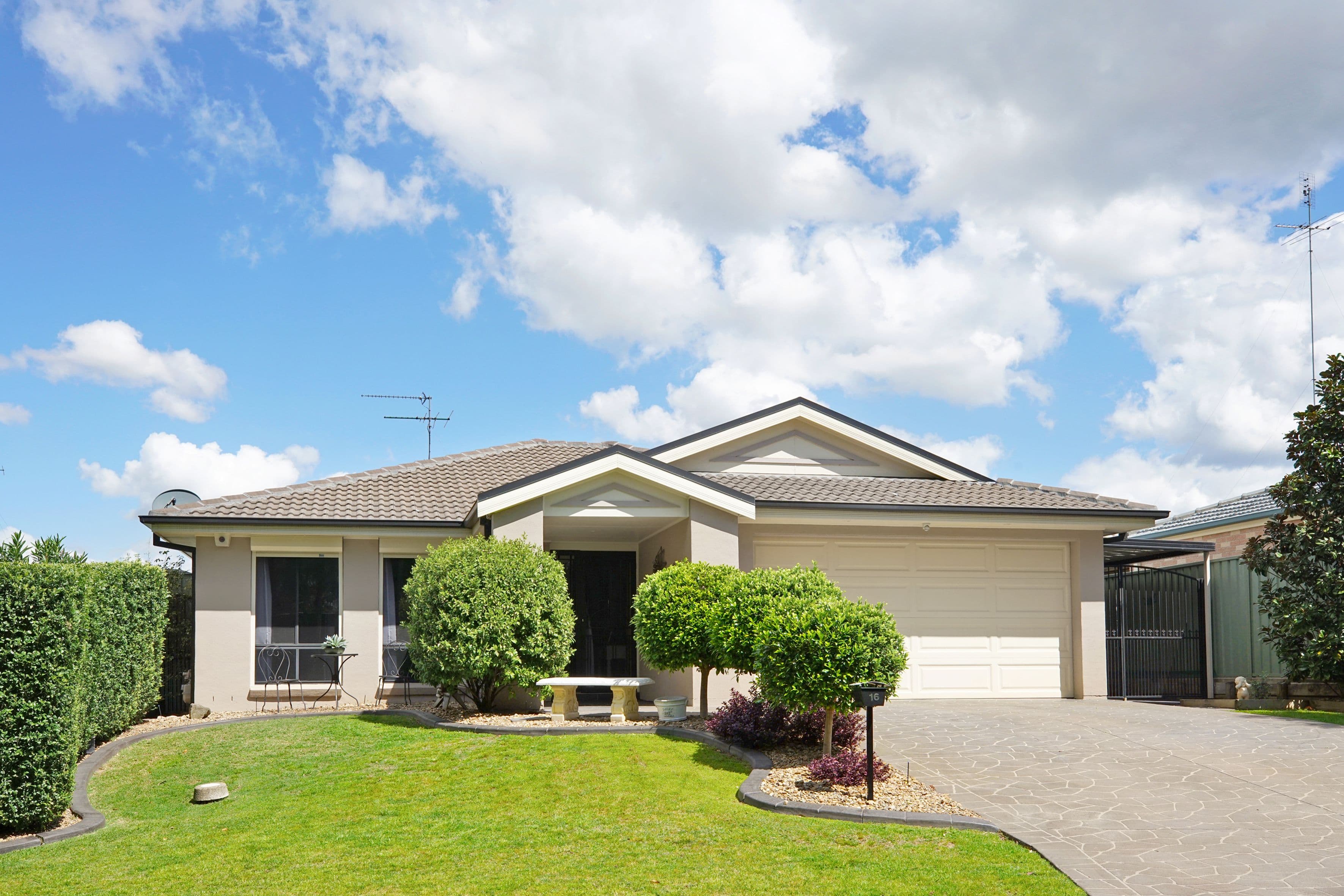 16 Kuraji Close, Glenmore Park - Image 1
