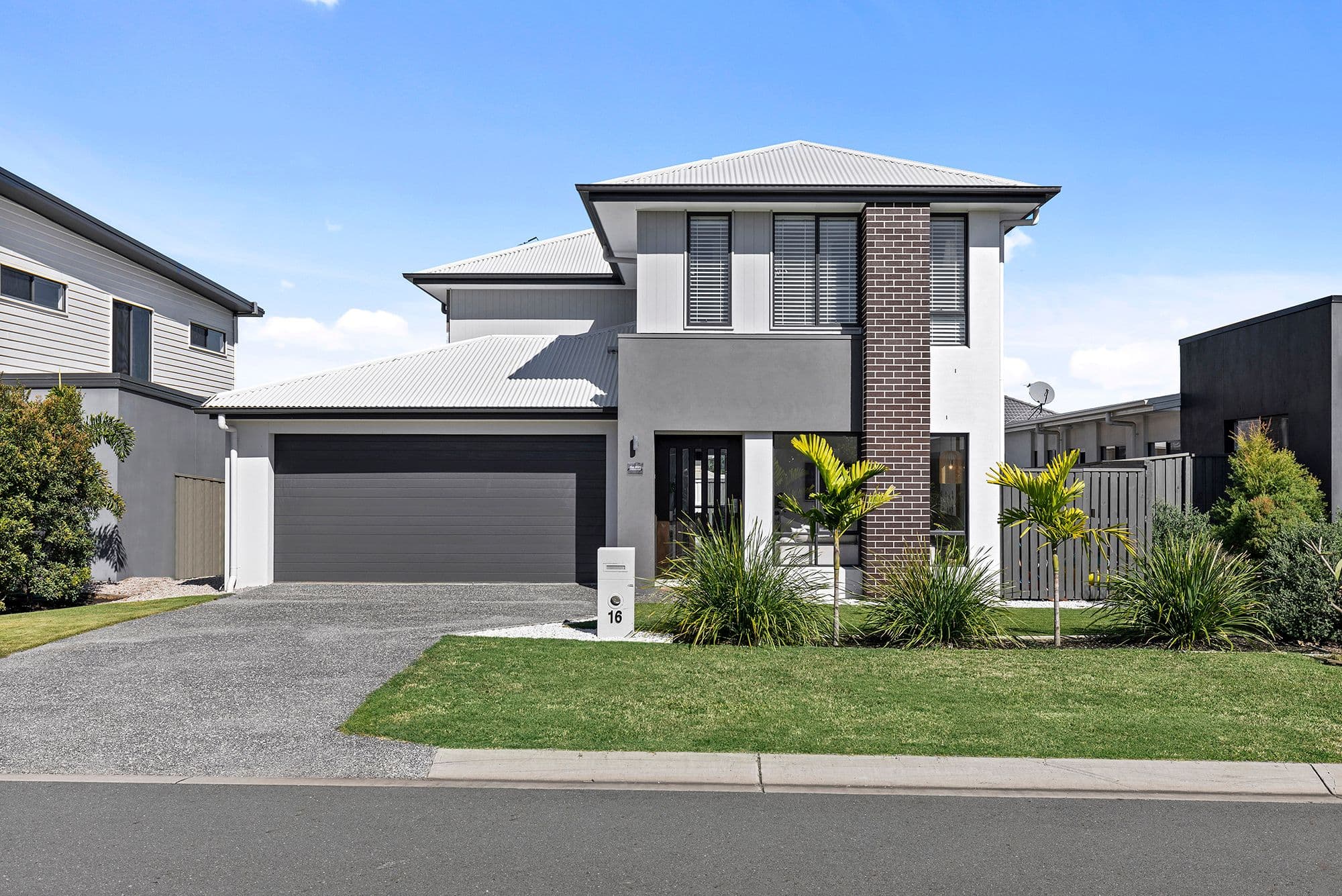 16 Pinnibar Street, Bridgeman Downs QLD 4035, Bridgeman Downs - Thumbnail 2