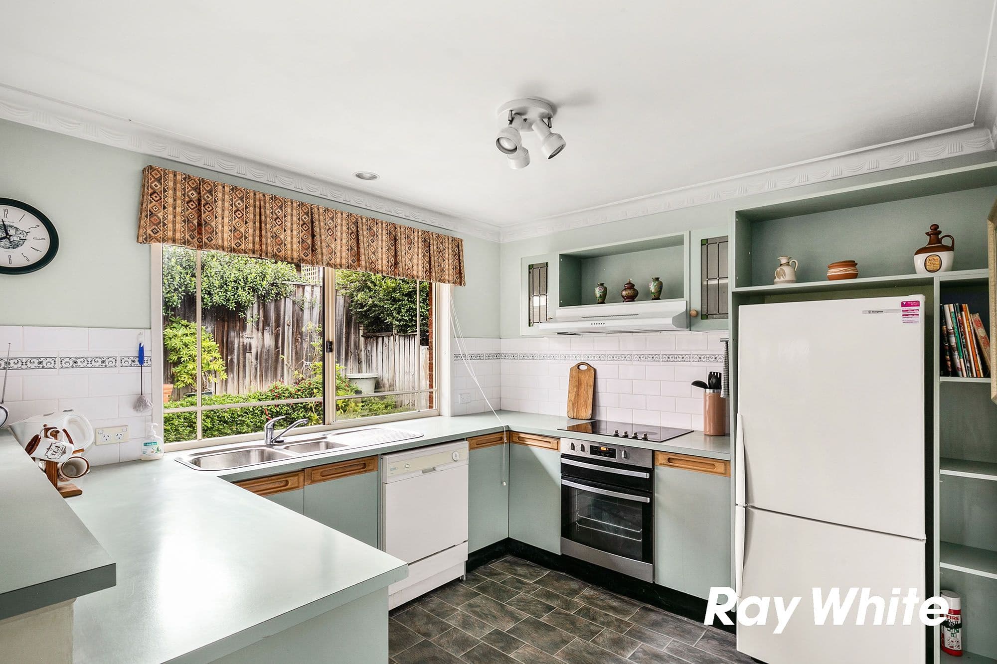 10 Hampton Close, Castle Hill NSW 2154, Castle Hill - Thumbnail 4