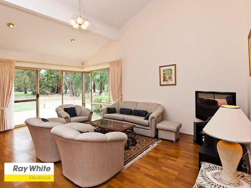 99 Ellen Brook Drive, The Vines WA 6069, The Vines - Thumbnail 2
