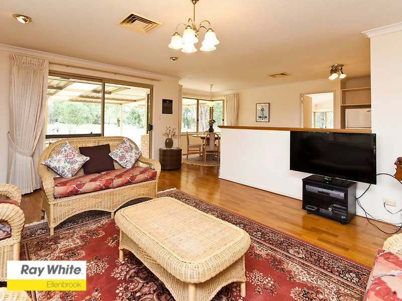 99 Ellen Brook Drive, The Vines WA 6069, The Vines - Thumbnail 6