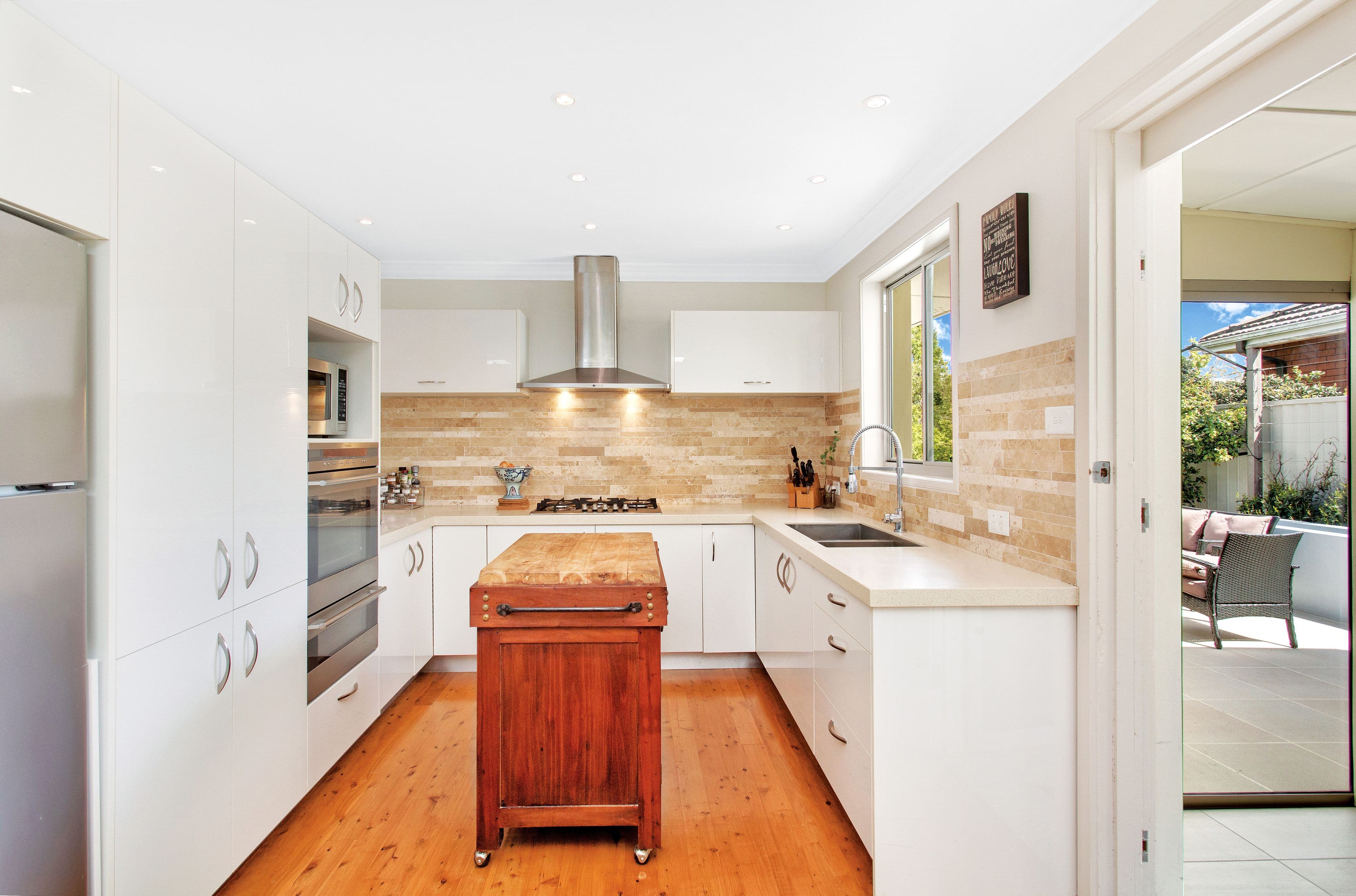 25 Rathowen Parade, Killarney Heights - Thumbnail 3