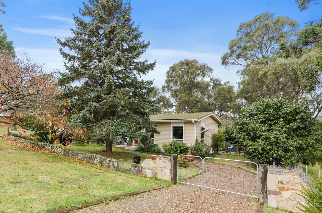 15 Nerrim Street, Bundanoon - Image 1